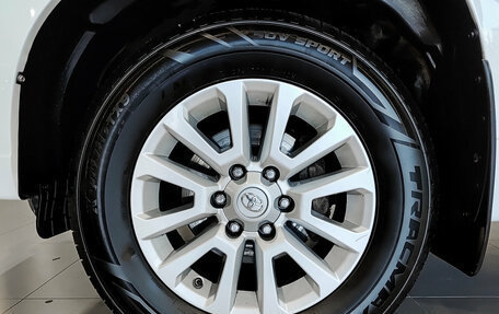 Toyota Land Cruiser Prado 150 рестайлинг 2, 2017 год, 4 690 000 рублей, 22 фотография