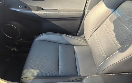 Lexus NX I, 2017 год, 3 180 000 рублей, 18 фотография