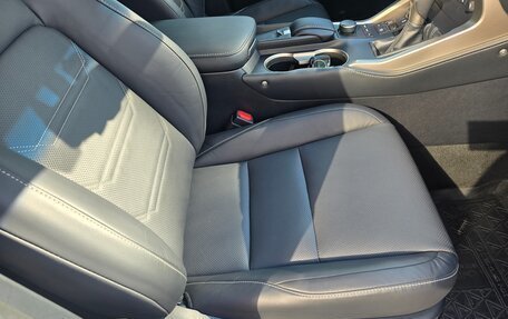 Lexus NX I, 2017 год, 3 180 000 рублей, 33 фотография