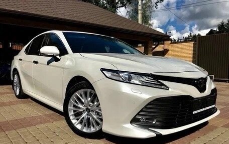 Toyota Camry, 2018 год, 3 100 000 рублей, 2 фотография