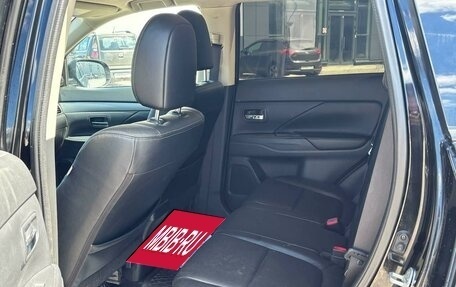 Mitsubishi Outlander III рестайлинг 3, 2013 год, 1 185 000 рублей, 16 фотография