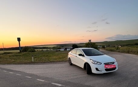 Hyundai Solaris II рестайлинг, 2013 год, 605 000 рублей, 3 фотография