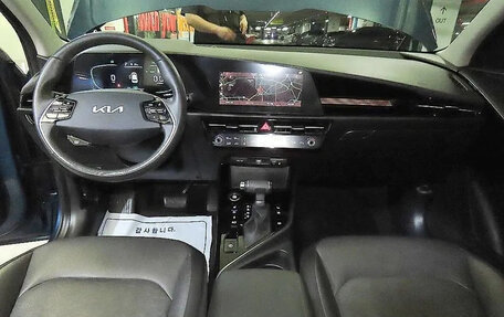 KIA Niro, 2022 год, 1 900 000 рублей, 10 фотография