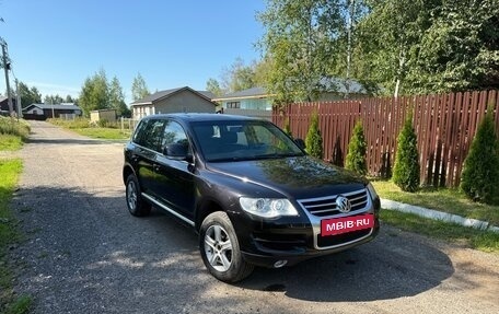 Volkswagen Touareg III, 2010 год, 1 495 000 рублей, 2 фотография
