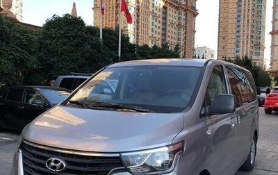 Hyundai Grand Starex Grand Starex I рестайлинг 2, 2018 год, 3 300 000 рублей, 1 фотография