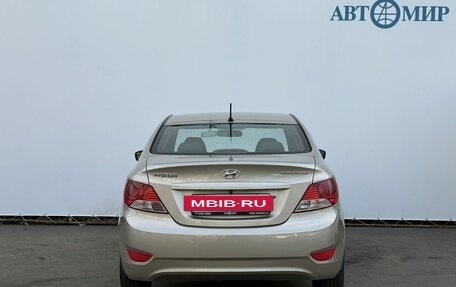 Hyundai Solaris II рестайлинг, 2011 год, 750 000 рублей, 6 фотография