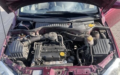 Opel Corsa C рестайлинг, 2002 год, 240 000 рублей, 13 фотография