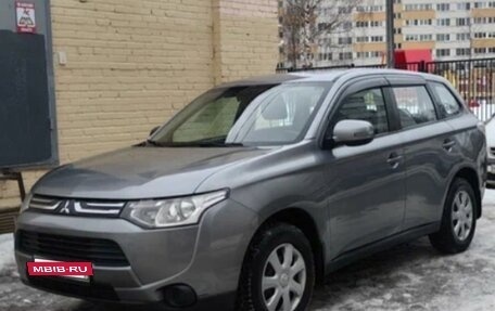 Mitsubishi Outlander III рестайлинг 3, 2012 год, 1 299 000 рублей, 7 фотография