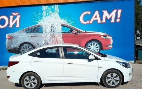 Hyundai Solaris II рестайлинг, 2015 год, 1 200 000 рублей, 4 фотография