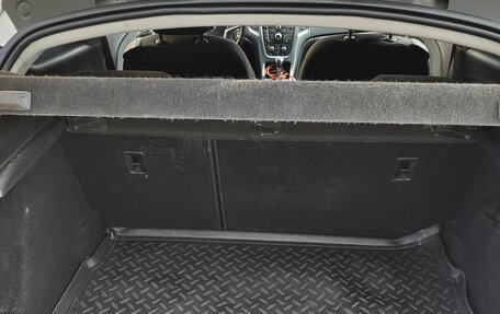 Opel Astra J, 2012 год, 600 000 рублей, 10 фотография