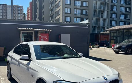 BMW 5 серия, 2013 год, 1 900 000 рублей, 2 фотография