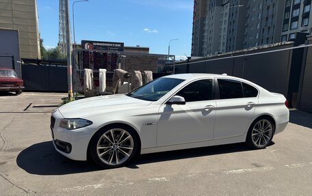 BMW 5 серия, 2013 год, 1 900 000 рублей, 4 фотография