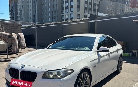 BMW 5 серия, 2013 год, 1 900 000 рублей, 3 фотография