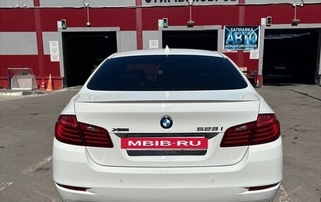 BMW 5 серия, 2013 год, 1 900 000 рублей, 6 фотография