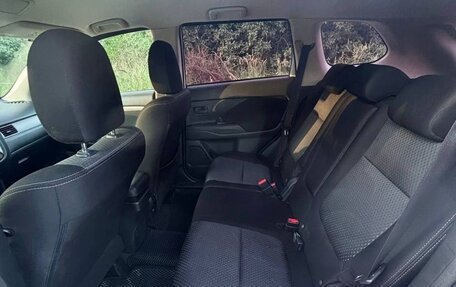 Mitsubishi Outlander III рестайлинг 3, 2018 год, 1 720 000 рублей, 6 фотография