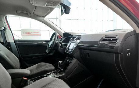 Volkswagen Tiguan II, 2017 год, 2 175 000 рублей, 13 фотография