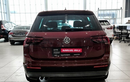 Volkswagen Tiguan II, 2017 год, 2 175 000 рублей, 7 фотография