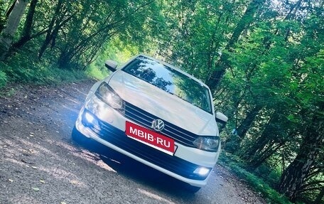 Volkswagen Polo VI (EU Market), 2016 год, 1 000 000 рублей, 1 фотография