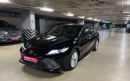 Toyota Camry, 2019 год, 2 950 000 рублей, 1 фотография