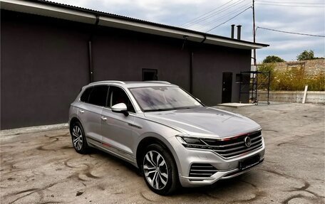 Volkswagen Touareg III, 2019 год, 5 000 000 рублей, 2 фотография