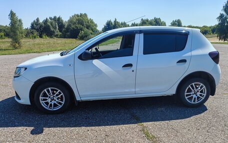Renault Sandero II рестайлинг, 2016 год, 690 000 рублей, 2 фотография