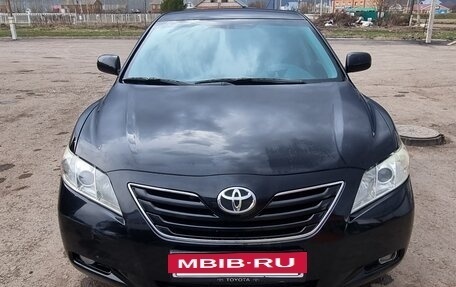 Toyota Camry, 2006 год, 730 000 рублей, 2 фотография