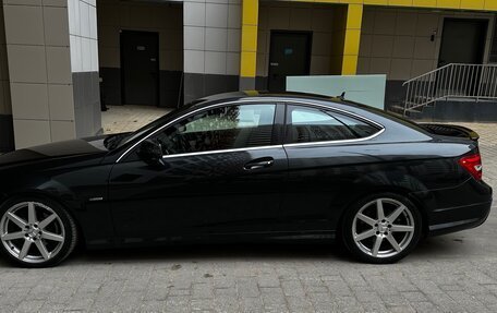 Mercedes-Benz C-Класс, 2011 год, 1 275 000 рублей, 4 фотография