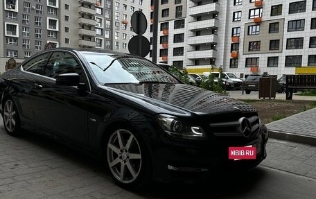 Mercedes-Benz C-Класс, 2011 год, 1 275 000 рублей, 10 фотография