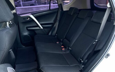 Toyota RAV4, 2018 год, 2 420 000 рублей, 8 фотография