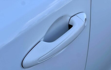 Toyota RAV4, 2018 год, 2 420 000 рублей, 28 фотография