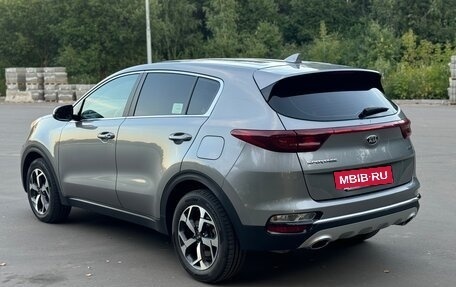 KIA Sportage IV рестайлинг, 2020 год, 2 620 000 рублей, 5 фотография