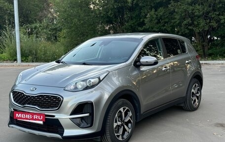 KIA Sportage IV рестайлинг, 2020 год, 2 620 000 рублей, 10 фотография