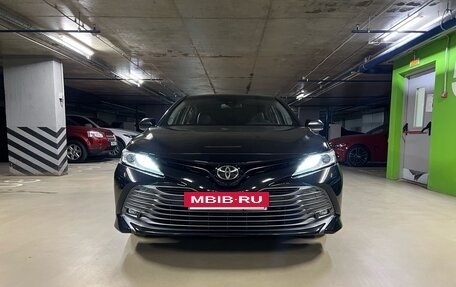 Toyota Camry, 2019 год, 2 950 000 рублей, 2 фотография