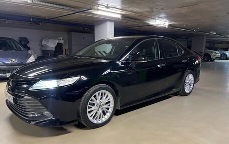 Toyota Camry, 2019 год, 2 950 000 рублей, 4 фотография