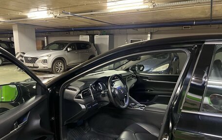 Toyota Camry, 2019 год, 2 950 000 рублей, 10 фотография