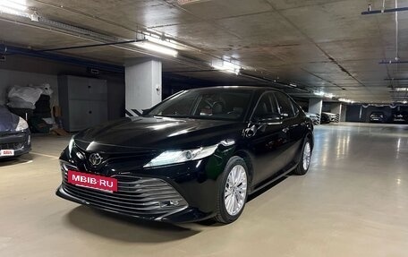 Toyota Camry, 2019 год, 2 950 000 рублей, 3 фотография