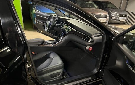 Toyota Camry, 2019 год, 2 950 000 рублей, 16 фотография