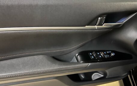 Toyota Camry, 2019 год, 2 950 000 рублей, 12 фотография