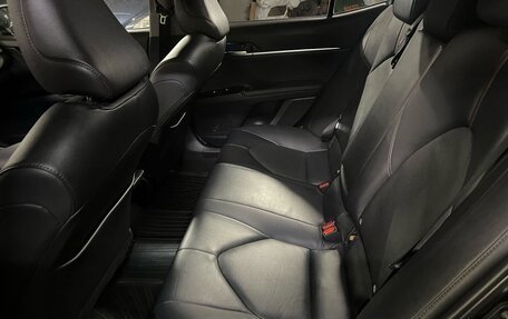 Toyota Camry, 2019 год, 2 950 000 рублей, 18 фотография