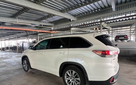 Toyota Highlander III, 2014 год, 3 300 000 рублей, 6 фотография