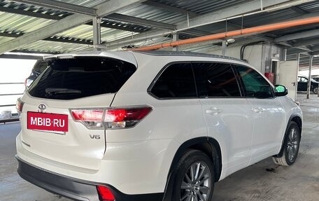 Toyota Highlander III, 2014 год, 3 300 000 рублей, 5 фотография