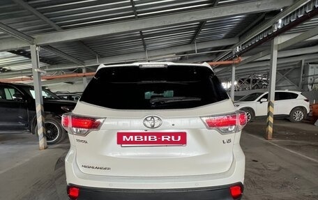 Toyota Highlander III, 2014 год, 3 300 000 рублей, 7 фотография