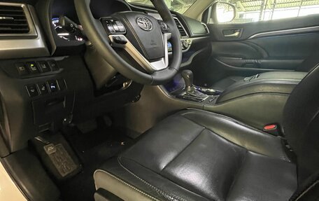 Toyota Highlander III, 2014 год, 3 300 000 рублей, 17 фотография