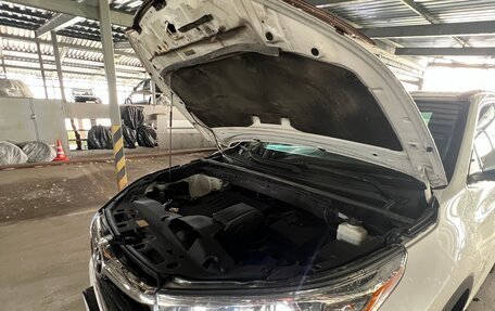 Toyota Highlander III, 2014 год, 3 300 000 рублей, 30 фотография