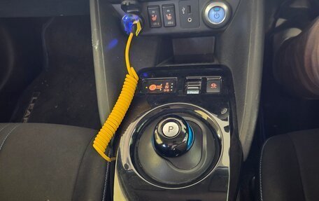Nissan Leaf II, 2018 год, 1 820 000 рублей, 11 фотография