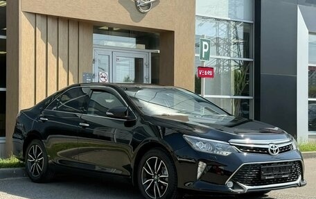 Toyota Camry, 2017 год, 1 950 000 рублей, 1 фотография
