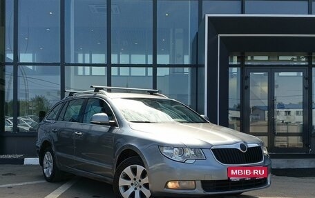 Skoda Superb III рестайлинг, 2012 год, 1 029 000 рублей, 2 фотография