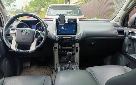 Toyota Land Cruiser Prado 150 рестайлинг 2, 2013 год, 3 399 000 рублей, 6 фотография