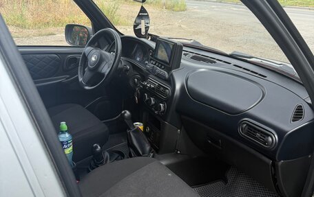 Chevrolet Niva I рестайлинг, 2011 год, 440 000 рублей, 5 фотография