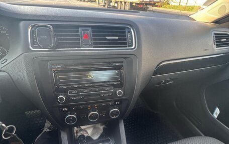 Volkswagen Jetta VI, 2012 год, 680 000 рублей, 14 фотография